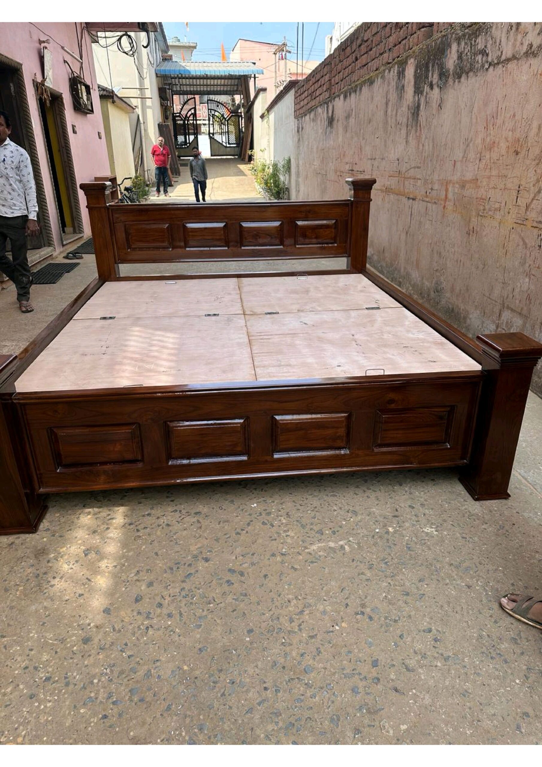 Deewaan (2) Bed with and without storage - Image 1